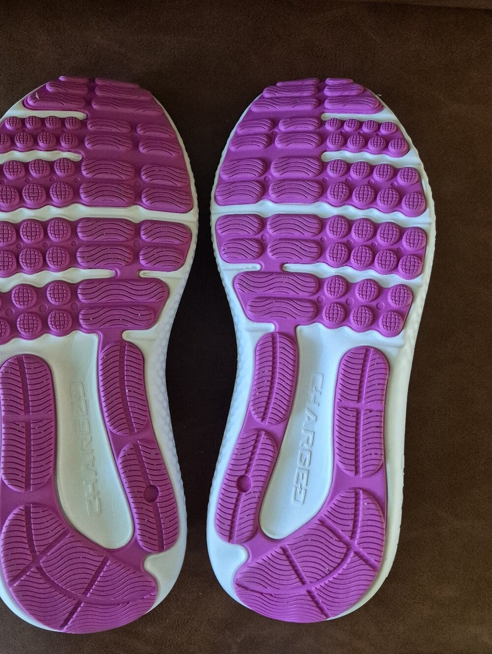 Under Armour Womens Charged Surge 4 Running Shoes Lightweight Breathable Cushion - Picture 8 of 11